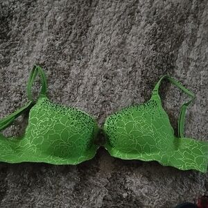 Victoria's Secret Very Sexy Secret Embrace Push-up Bra